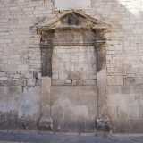 Risalente al 1586, fungeva da ingresso dell�antica chiesa della Misericordia, demolita all�inizio del secolo scorso per consentire un allargamento della piazzetta antistante la Cattedrale